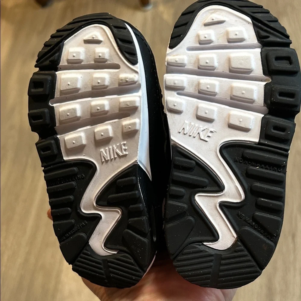 Nike classic kids